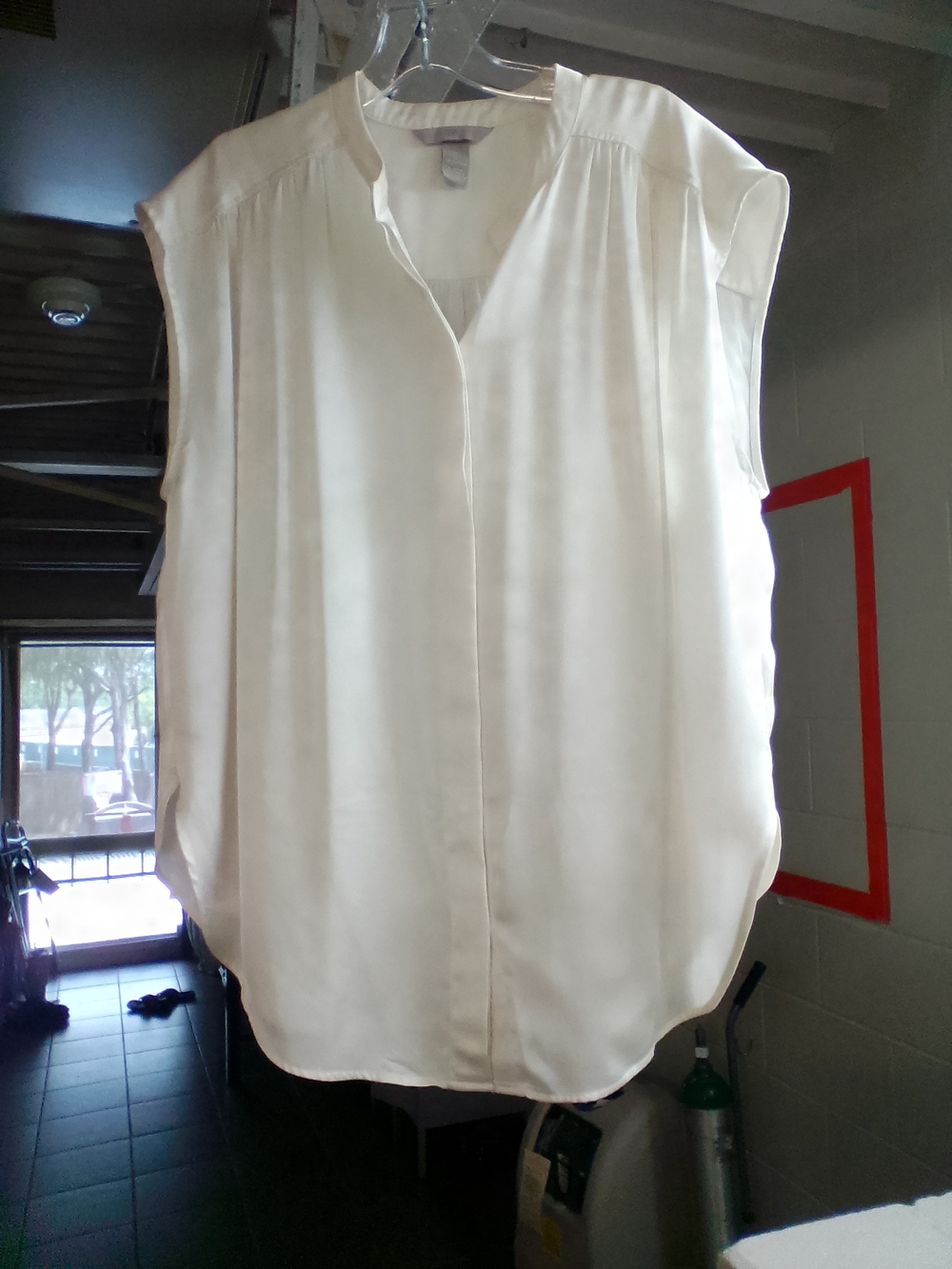 H&M Cream Cap-Sleeve V-Neck Blouse